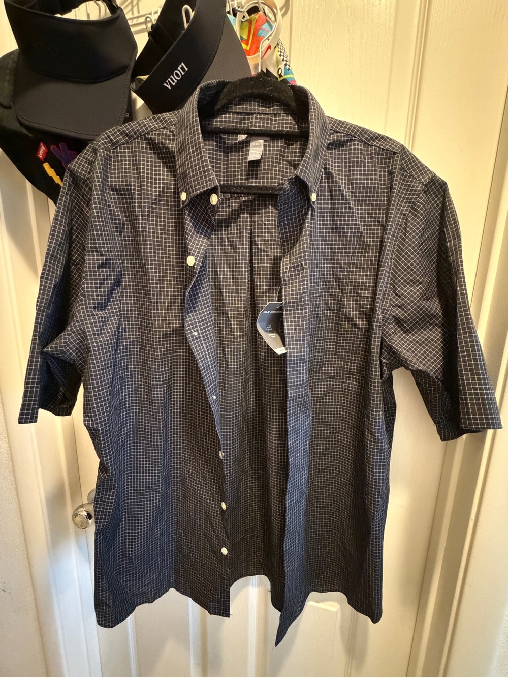 Van Heusen Black Short Sleeve Button-Up Shirt